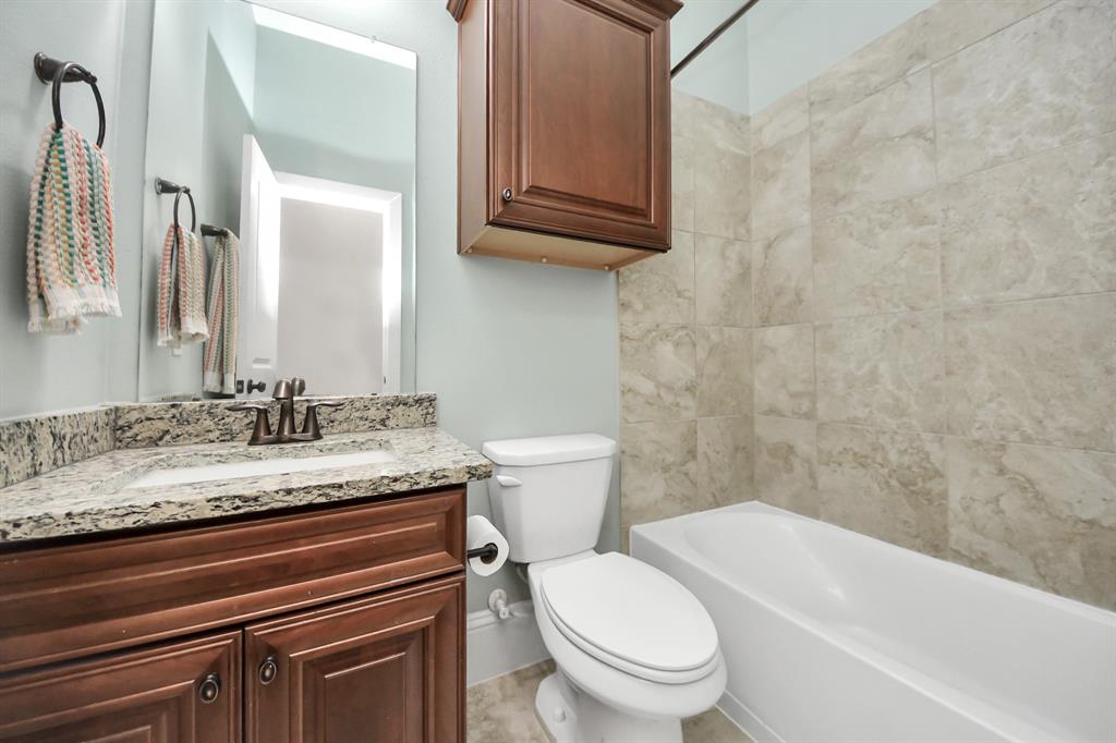 8130 Caroline Ridge Drive, Humble, Texas image 36