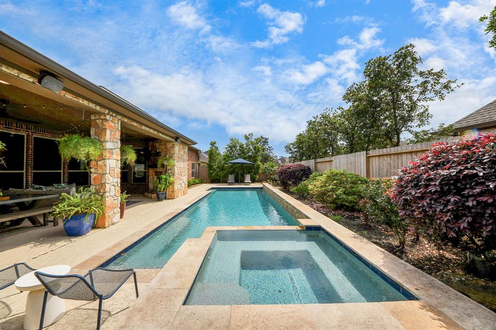 8130 Caroline Ridge Drive, Humble, Texas image 10