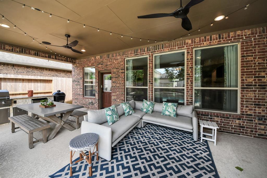 8130 Caroline Ridge Drive, Humble, Texas image 7