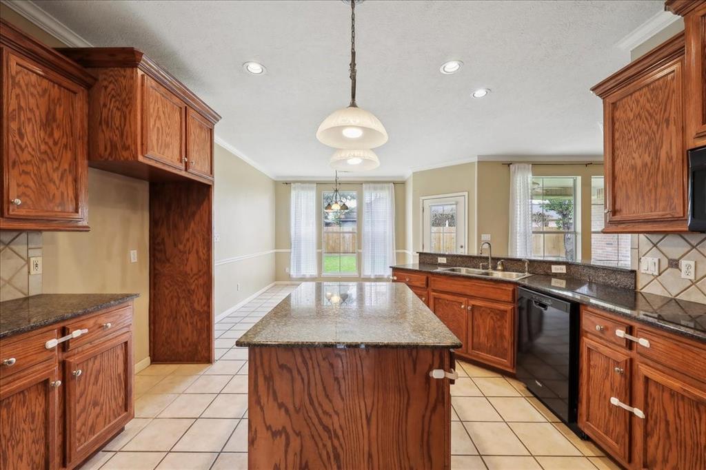 6180 Gracemount Lane, Beaumont, Texas image 14