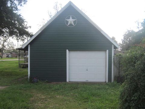 A home in Brazoria