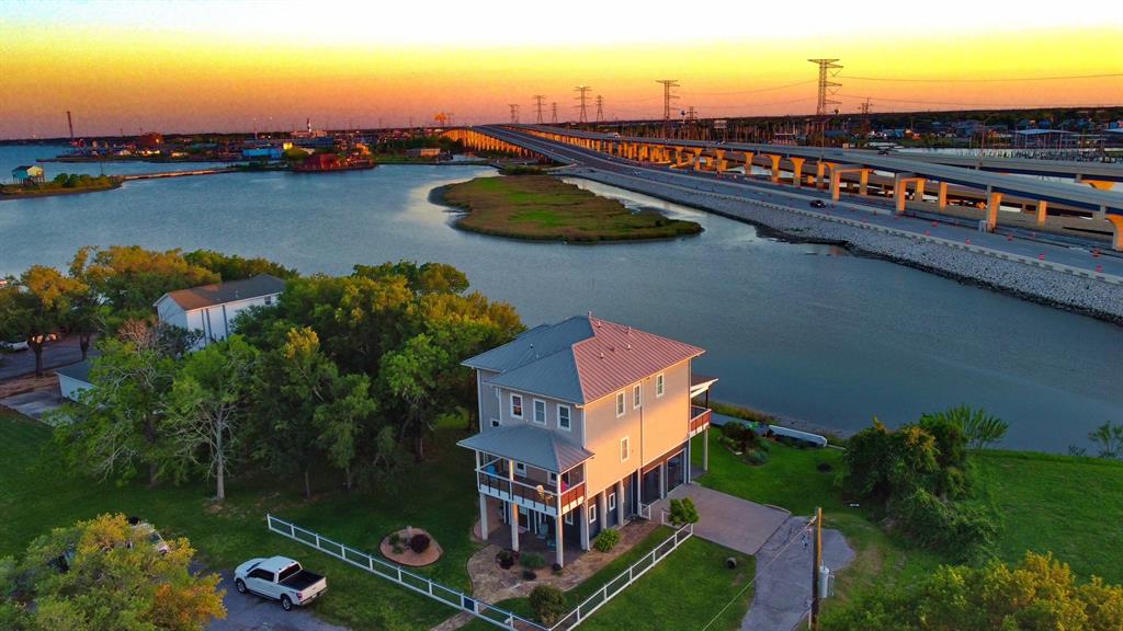 814 Hall Avenue, Seabrook, Texas image 5