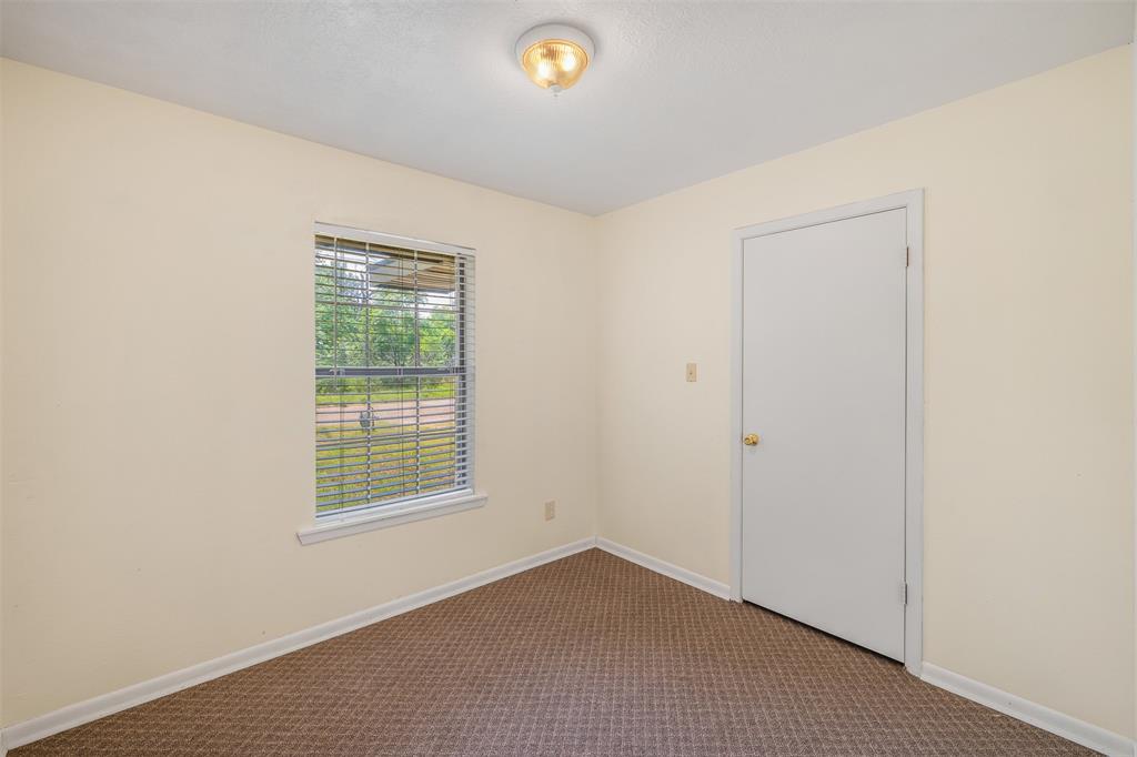 906 W 3rd Street, Hearne, Texas image 22