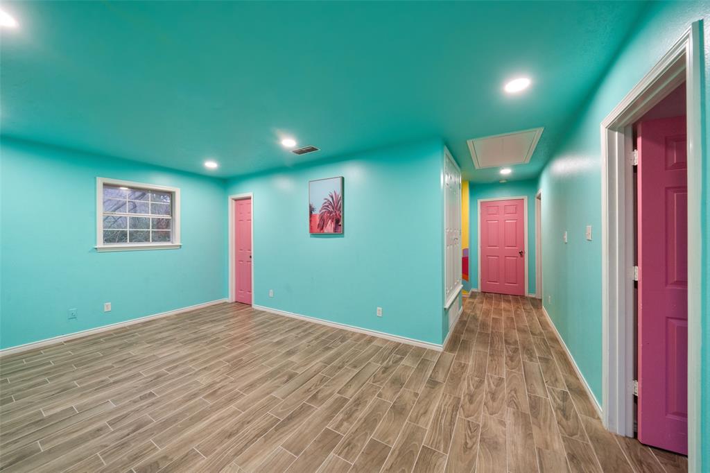 1406 Avenue Q, Huntsville, Texas image 10