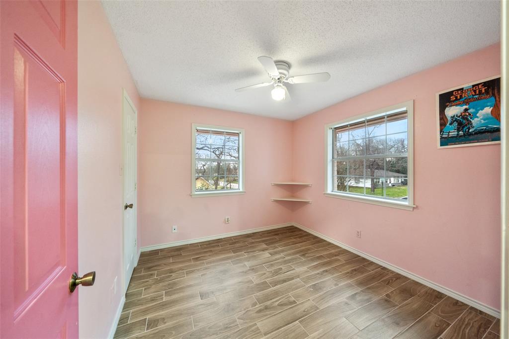 1406 Avenue Q, Huntsville, Texas image 24