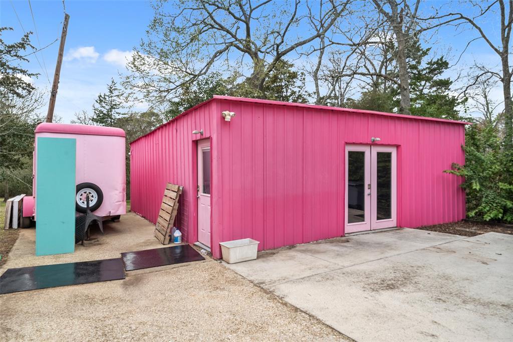 1406 Avenue Q, Huntsville, Texas image 26