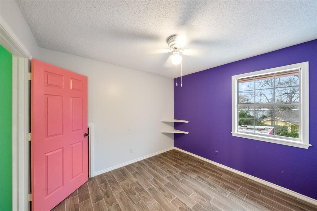 1406 Avenue Q, Huntsville, Texas image 22
