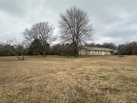 A home in Crockett