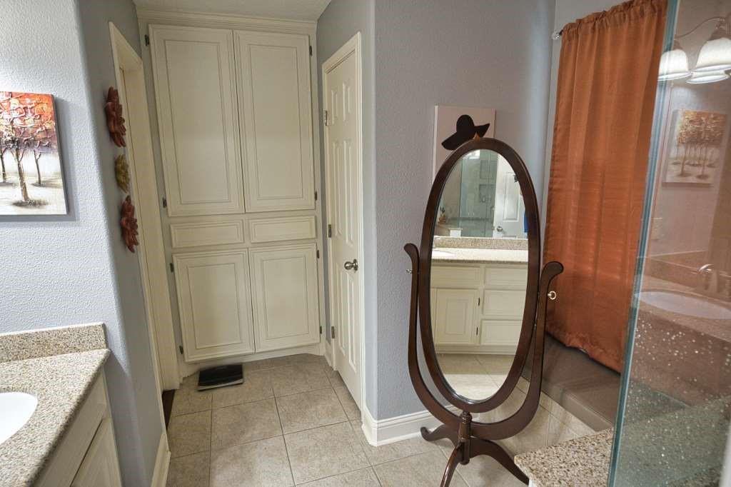 103 Robin Trail, Richwood, Texas image 20