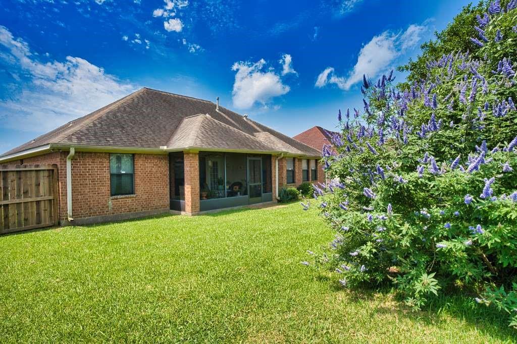 103 Robin Trail, Richwood, Texas image 23