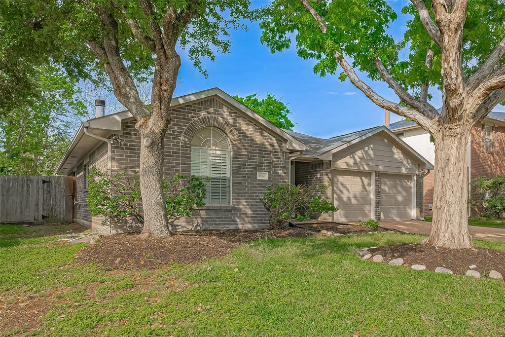1814 Oak Ridge Dr, Kemah, Texas image 1