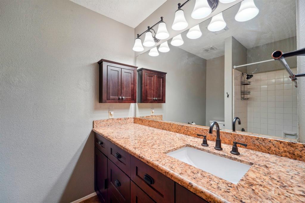 15353 Falmouth Avenue #2, Houston, Texas image 21