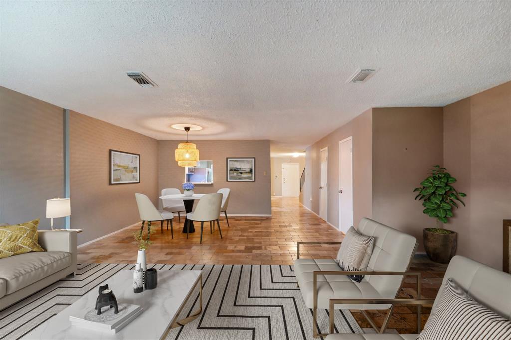 15353 Falmouth Avenue #2, Houston, Texas image 8