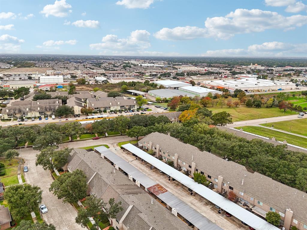 15353 Falmouth Avenue #2, Houston, Texas image 41