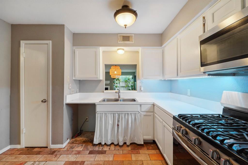 15353 Falmouth Avenue #2, Houston, Texas image 11
