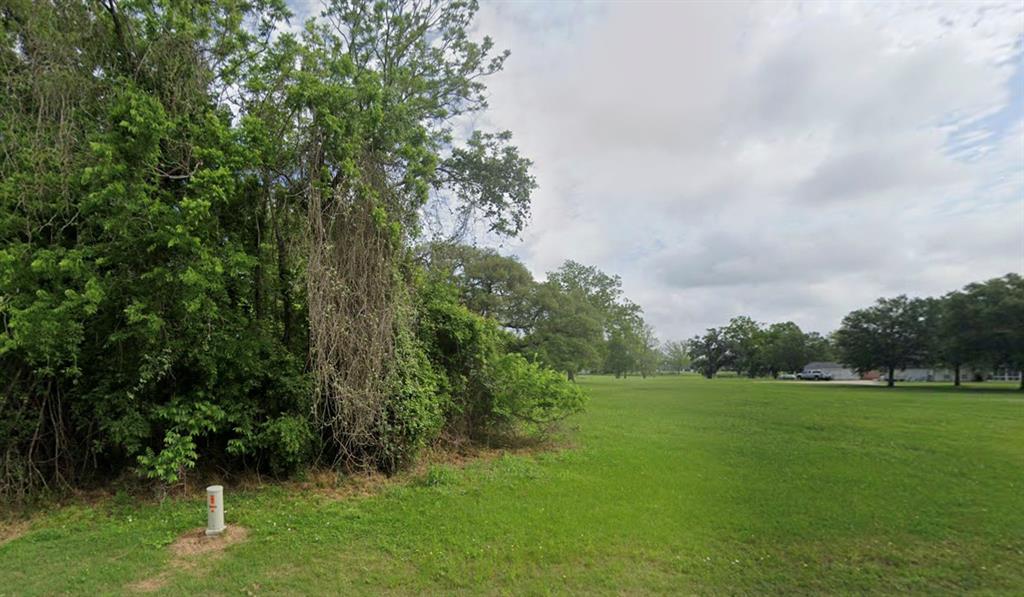 621 Pony Trail, Angleton, Texas image 5