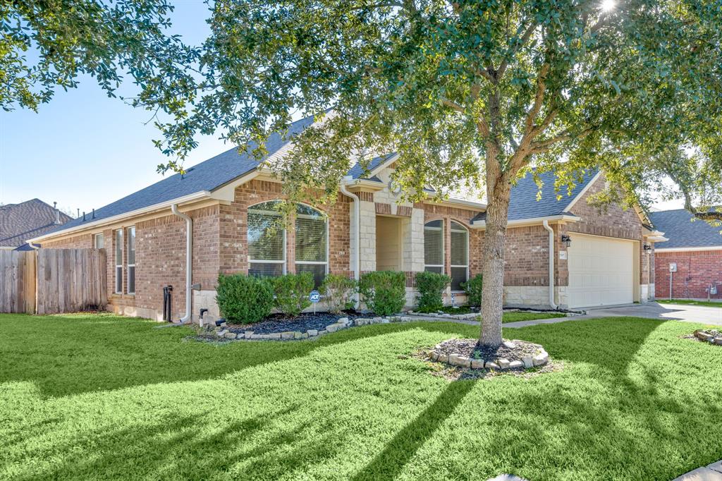 9307 Russeff Field Lane, Rosenberg, Texas image 2