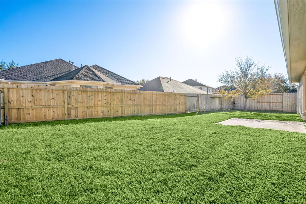 9307 Russeff Field Lane, Rosenberg, Texas image 32