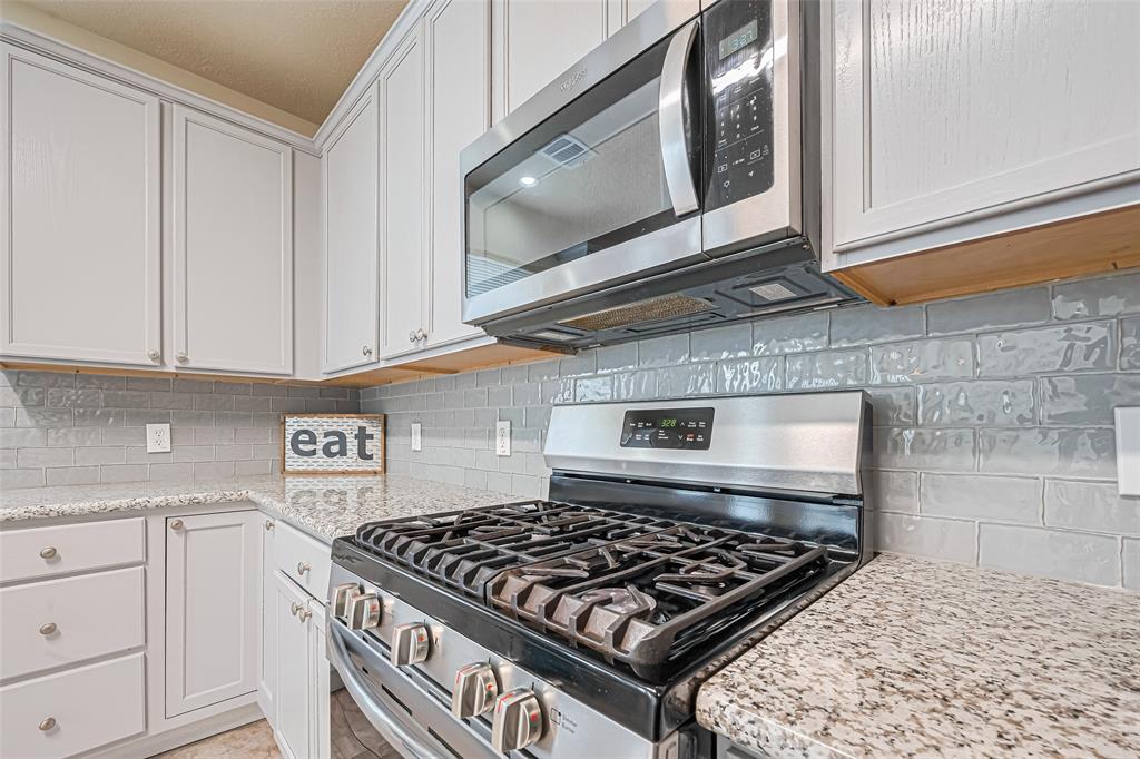 3631 Fiorella Way, Humble, Texas image 11