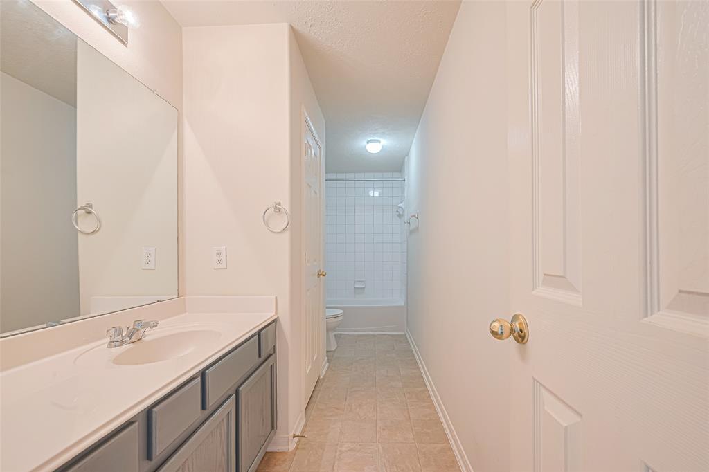 3631 Fiorella Way, Humble, Texas image 25