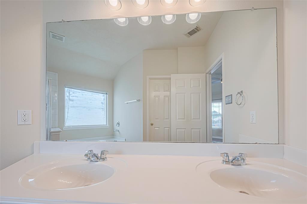 3631 Fiorella Way, Humble, Texas image 33
