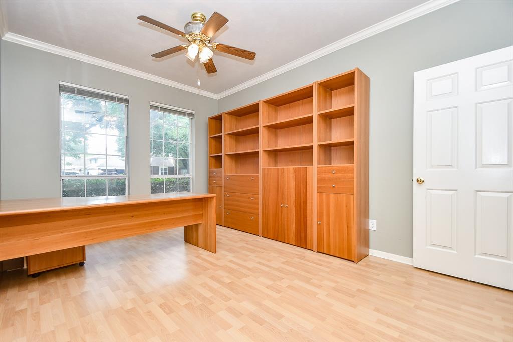 1907 Hickory Hill Court, Sugar Land, Texas image 6