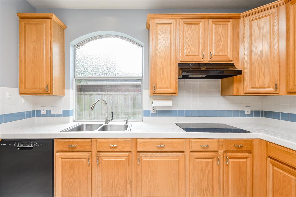 1907 Hickory Hill Court, Sugar Land, Texas image 12