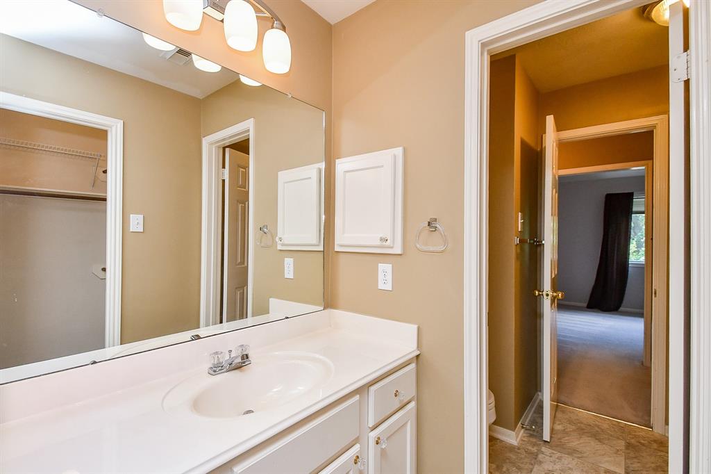 1907 Hickory Hill Court, Sugar Land, Texas image 22