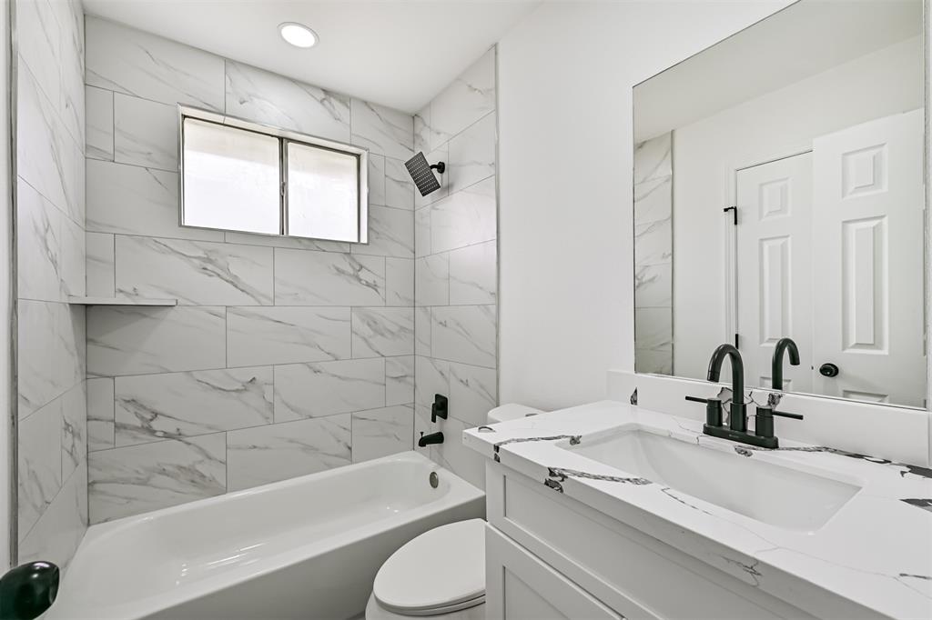 512 Stoneledge Drive, Friendswood, Texas image 31