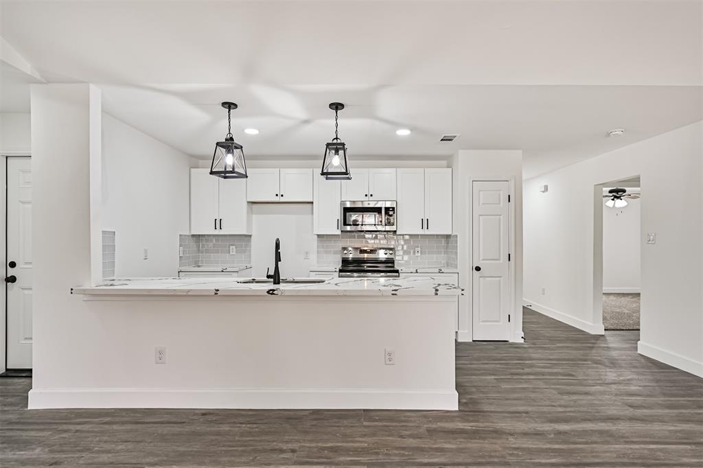512 Stoneledge Drive, Friendswood, Texas image 11