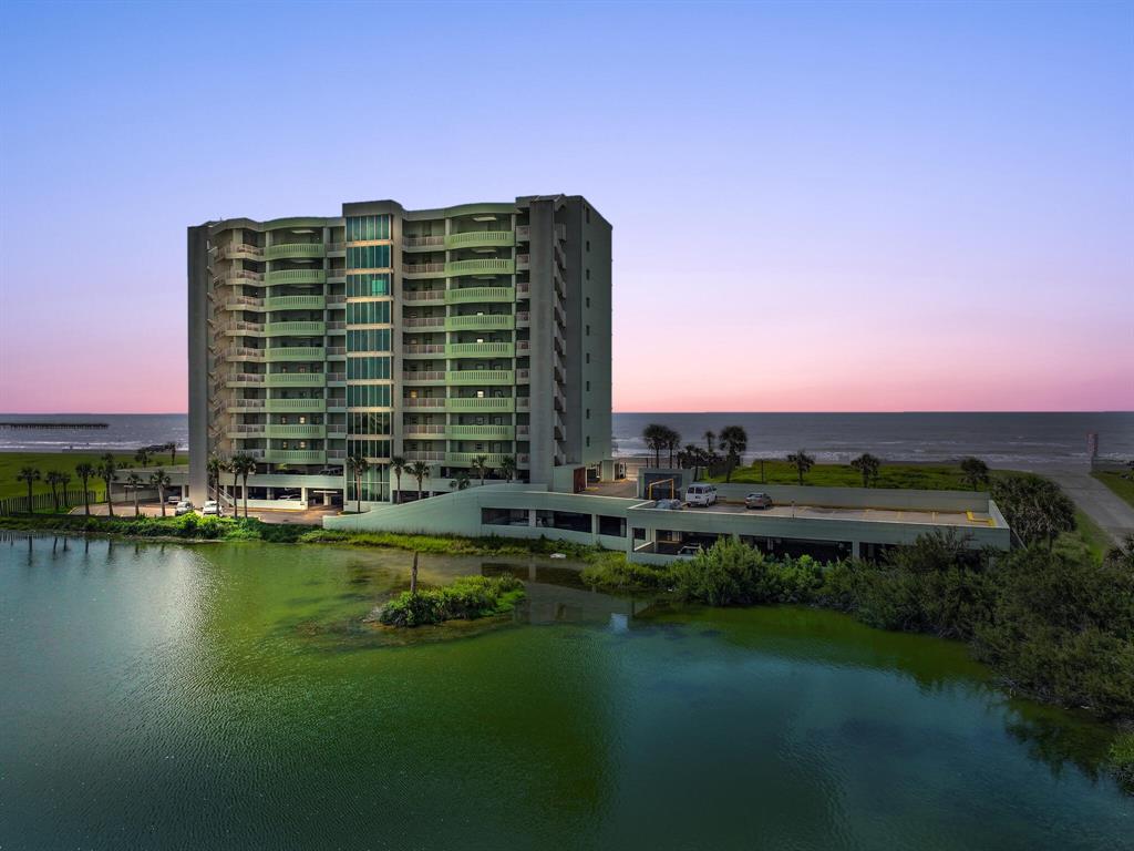 9420 Seawall Boulevard 901