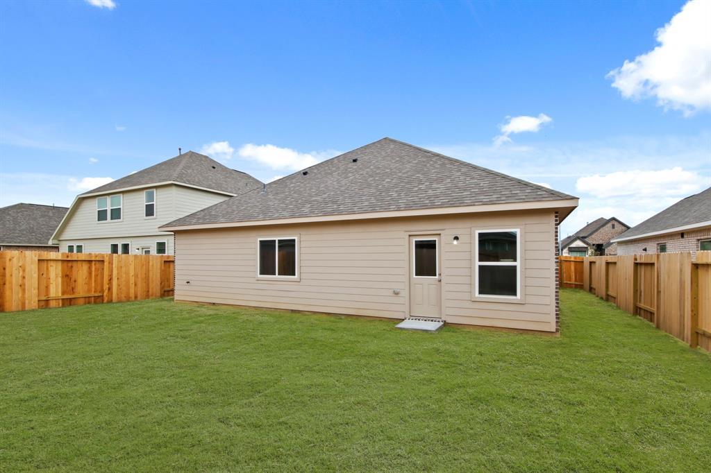 8414 Hunterwyck Lane, Baytown, Texas image 20