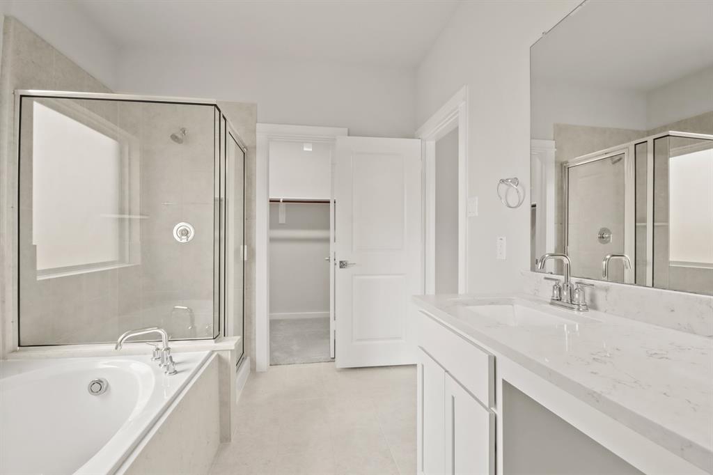 8414 Hunterwyck Lane, Baytown, Texas image 12