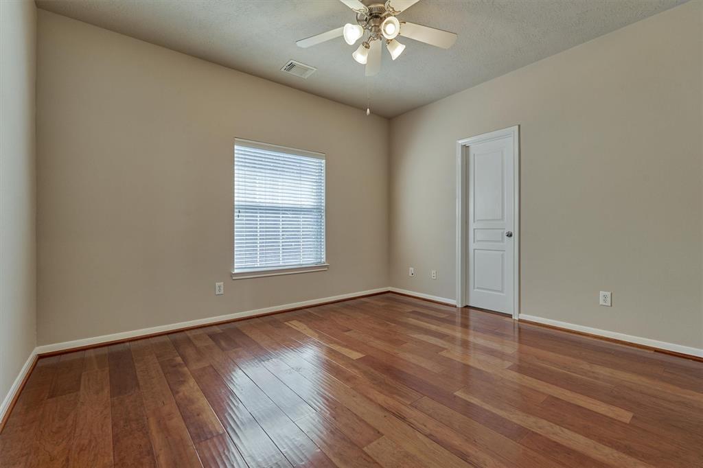 91 S Bardsbrook Circle, The Woodlands, Texas image 41