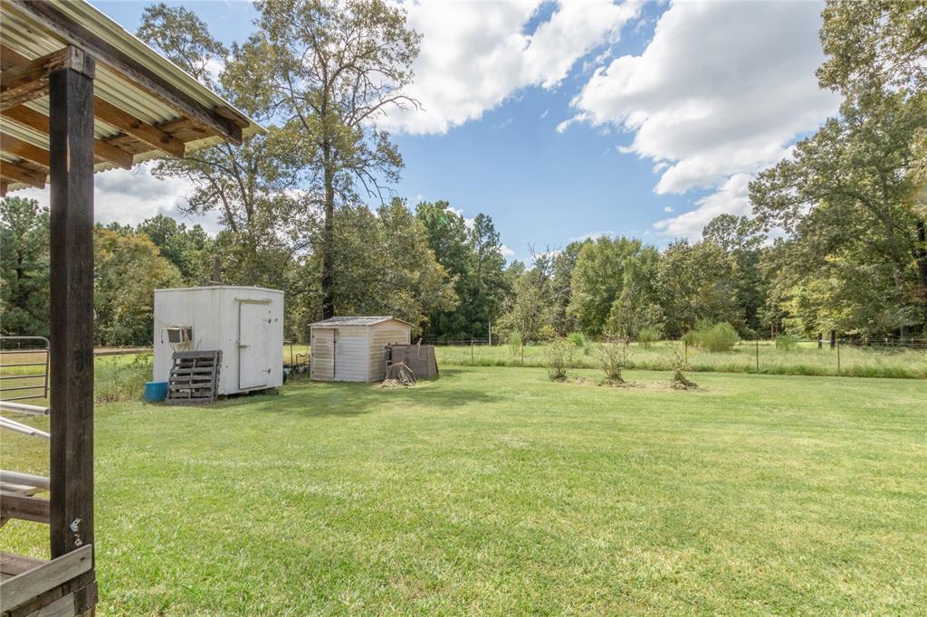 1106 County Road 2135, Crockett, Texas image 9