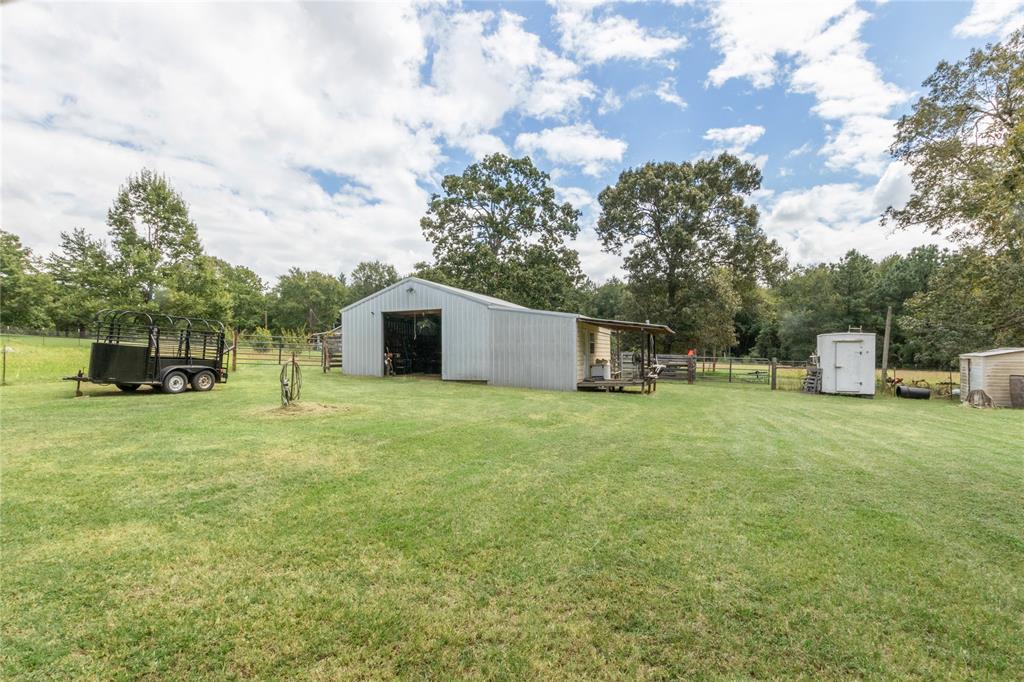 1106 County Road 2135, Crockett, Texas image 8