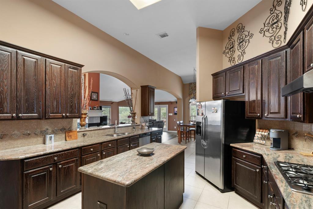 3921 Breezeway Court, Seabrook, Texas image 14