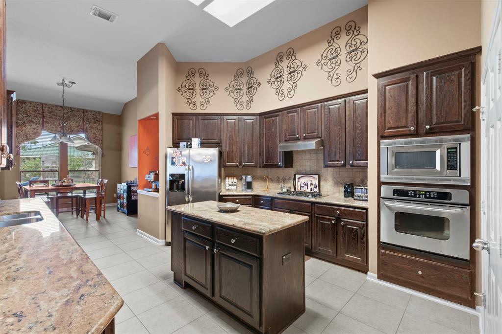 3921 Breezeway Court, Seabrook, Texas image 13