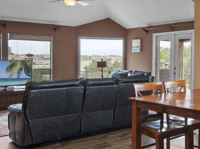 3921 Breezeway Court, Seabrook, Texas image 8