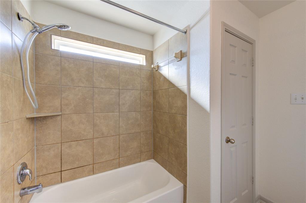 2702 Texas Elm Court, Fresno, Texas image 16