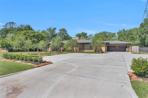 A home in Conroe