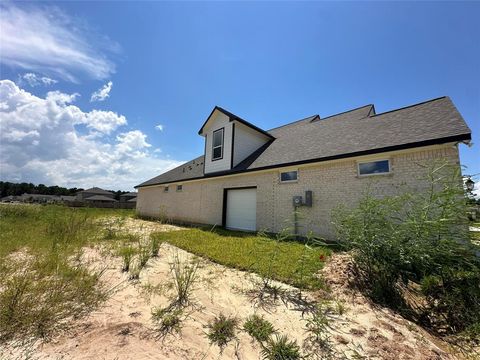 A home in Anahuac