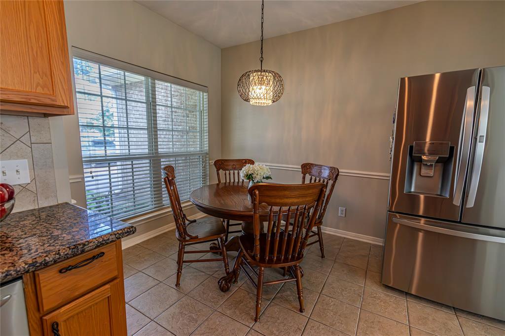 2013 Royal Court, Bellville, Texas image 5