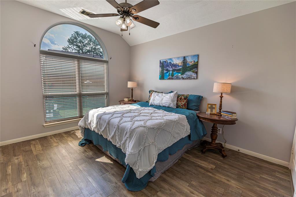 2013 Royal Court, Bellville, Texas image 9