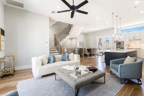 2216 Francis Street Houston TX 77004