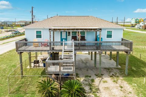 Single Family Residence in Surfside Beach TX 114 Santar Loop.jpg