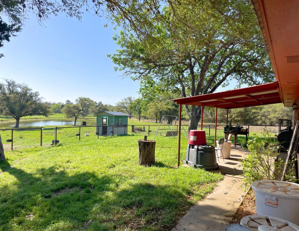 560 County Road 383, Hallettsville, Texas image 6