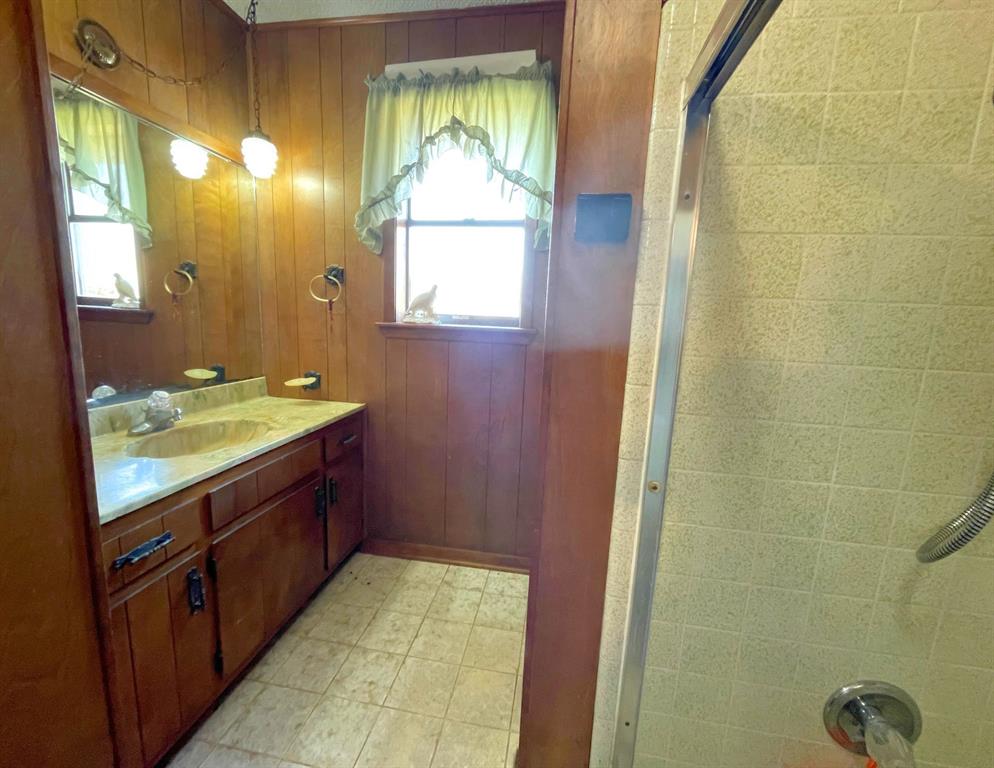 560 County Road 383, Hallettsville, Texas image 22