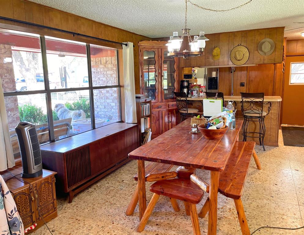 560 County Road 383, Hallettsville, Texas image 15