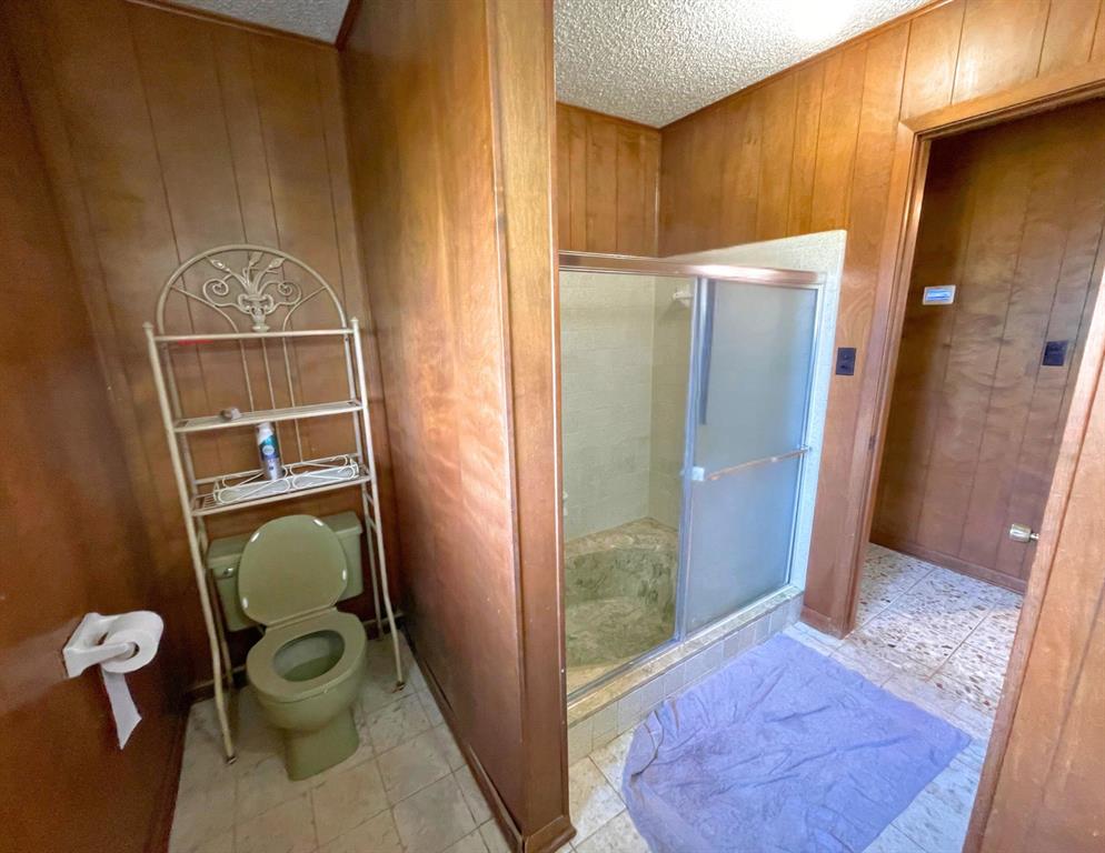 560 County Road 383, Hallettsville, Texas image 23